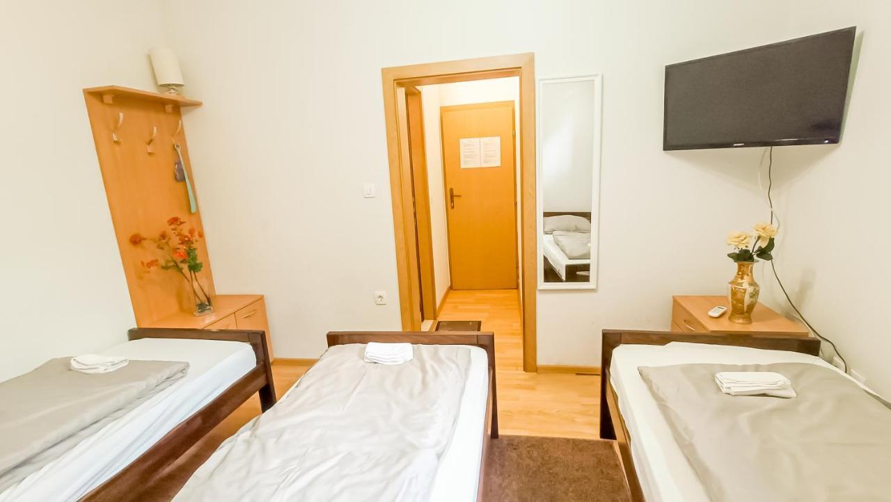 Bascarsija Guesthouse - Private Bath, Tv & Aircon Sarajevo Exterior photo